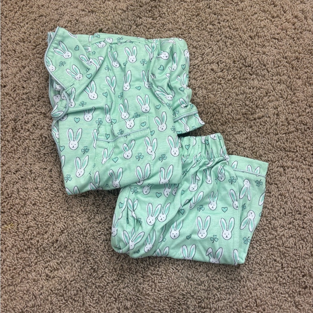 Kids Bunny Print Pajamas - Green